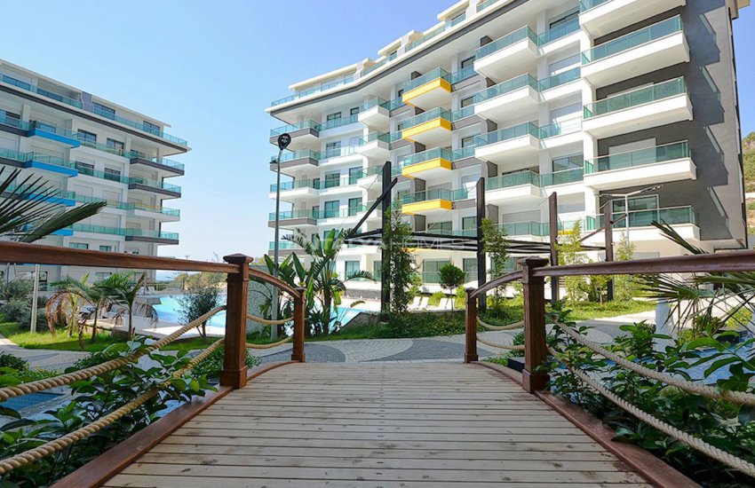 Kargıcak’ta Özel Plaja Sahip Deniz Manzaralı Daireler 9