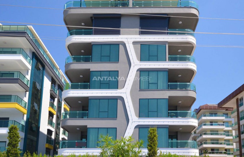 Seafront Apartments Close to All Facilities in Alanya 2