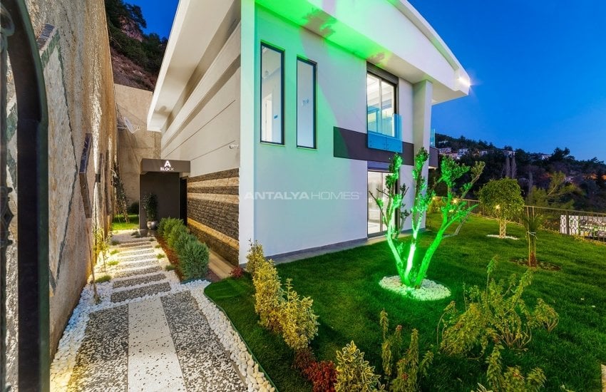 Cozy Detached Villas with Castle and Sea Views in Alanya 4