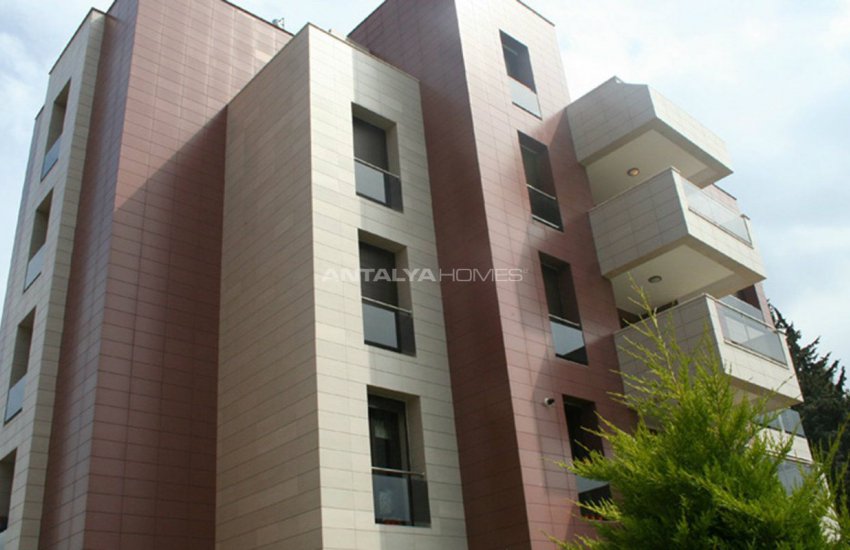 Property in the New Trend Residential Complex of Konyaalti 2
