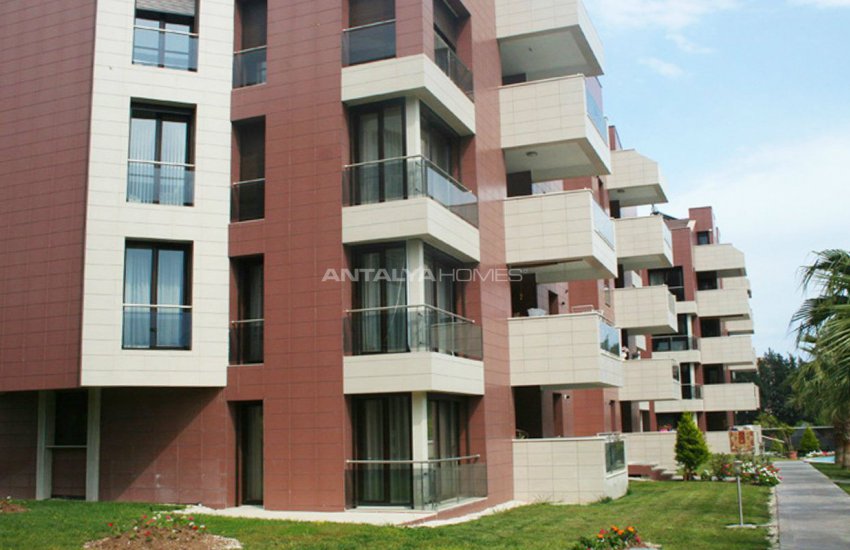 Property in the New Trend Residential Complex of Konyaalti 17