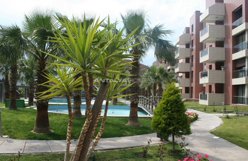 Property in the New Trend Residential Complex of Konyaalti 3