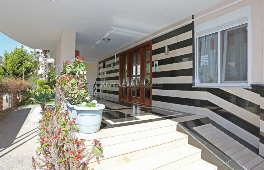 Contemporary Property with Air Conditioning in Antalya 10