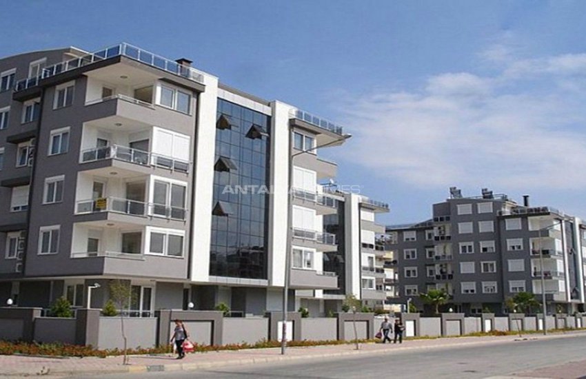 Konyaaltı Liman'da 3 Bloklu Site İçinde Satılık Daireler 4