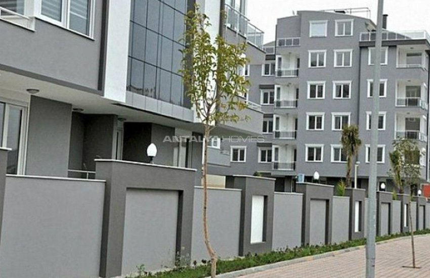 Konyaaltı Liman'da 3 Bloklu Site İçinde Satılık Daireler 8