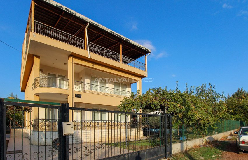 Whole Building with Expansive Garden and Fruit Trees in Döşemealtı 14
