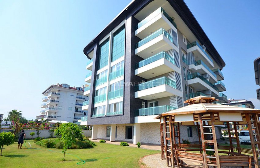 Seafront Alanya Apartments with Rich Social Facilities 2