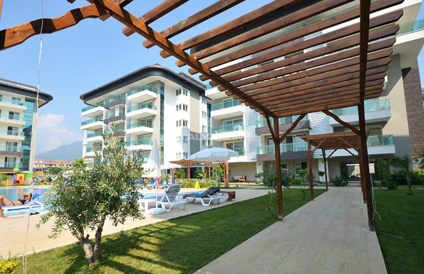 Seafront Alanya Apartments with Rich Social Facilities 6