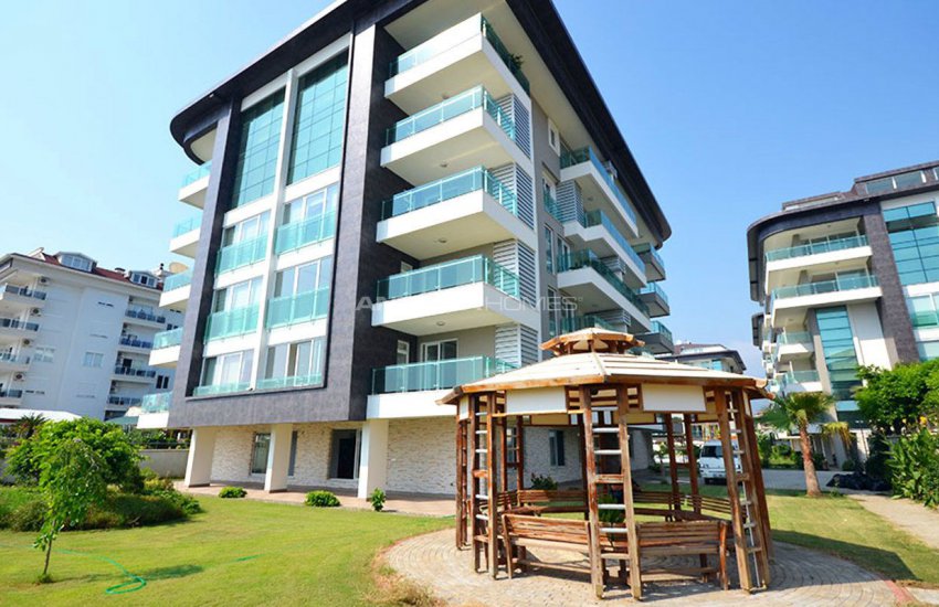 Seafront Alanya Apartments with Rich Social Facilities 9
