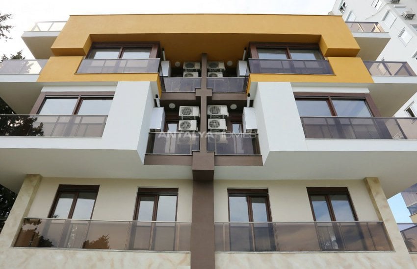 Apartments in Antalya at a Favorable Location of Konyaalti 4