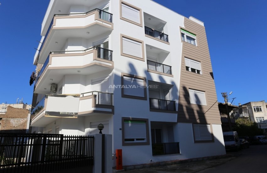 Muratpaşa’da Stratejik Konumlu, Duraklara Yakın Daire 1