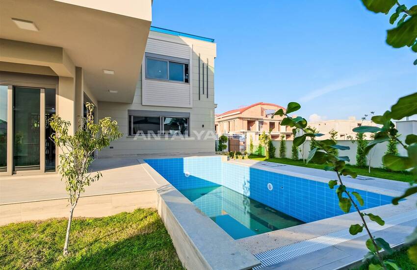 Belek Merkeze Yürüme Mesafesinde Satılık Tripleks Villalar 6