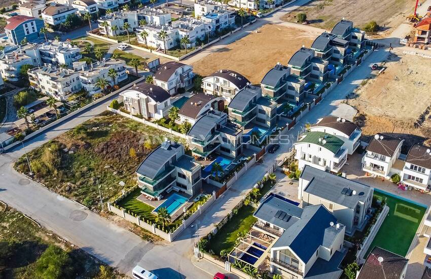 Belek Merkeze Yürüme Mesafesinde Satılık Tripleks Villalar 15