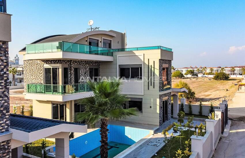 Belek Merkeze Yürüme Mesafesinde Satılık Tripleks Villalar 3