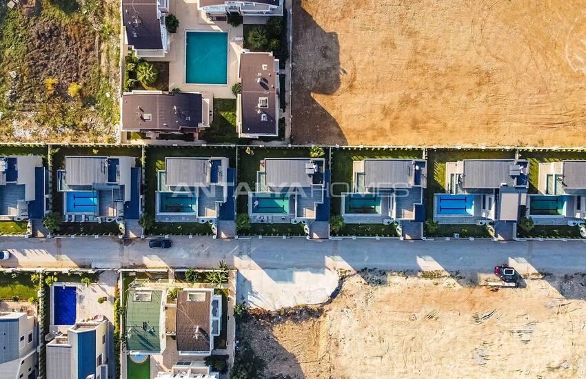 Belek Merkeze Yürüme Mesafesinde Satılık Tripleks Villalar 13