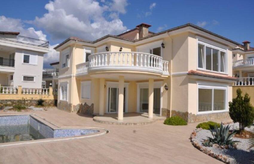 Satılık Havuzlu Villa | Kargıcak, Alanya 1