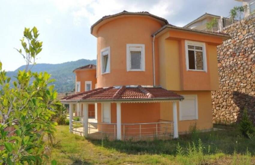 Sea and Mountain View Villa for Sale in Alanya 1