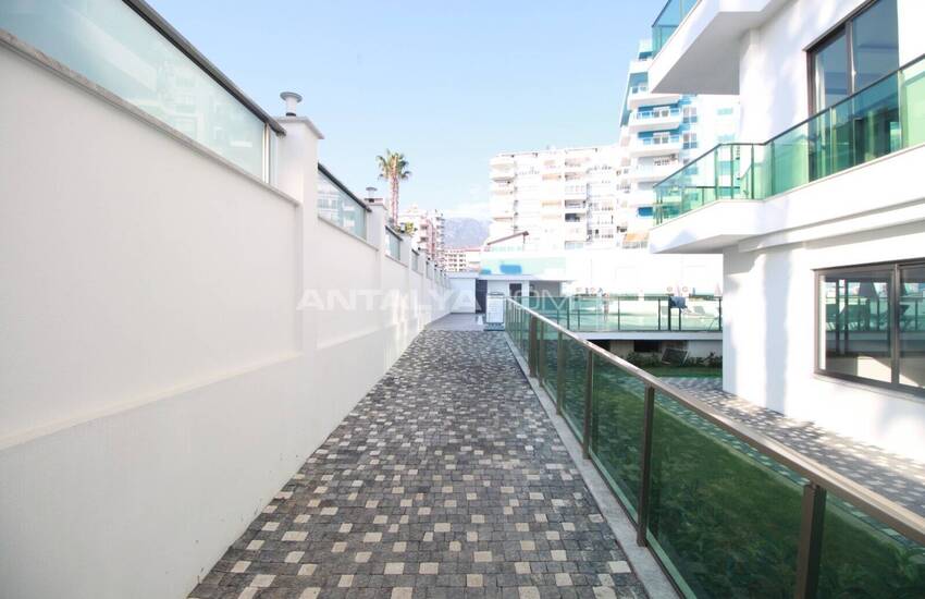 Alanya Mahmutlar’da Denize Sıfır Yeni Daireler 4