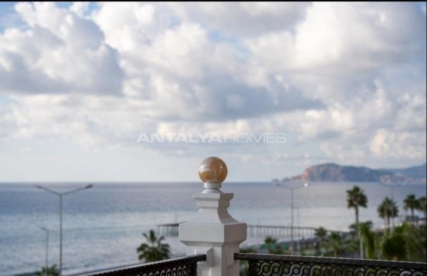 Mahmutlar'da Denize Sıfır Satılık Modern Daireler 1