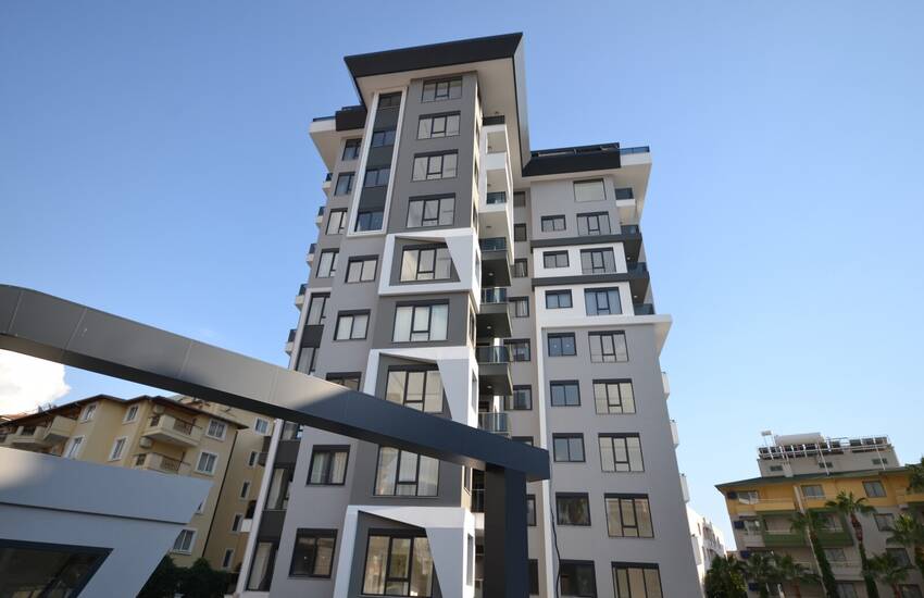 Alanya Merkez'de Mükemmel Doğa ve Şehir Manzaralı Daireler 2