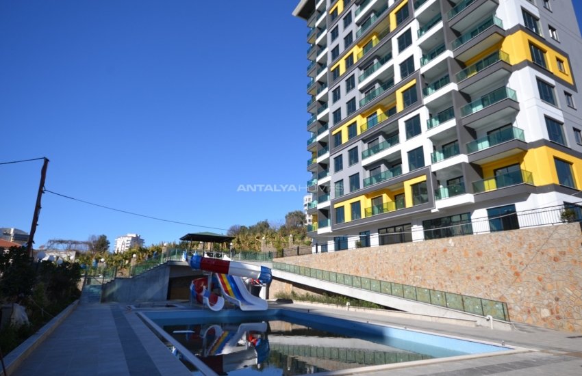 Flats with Remarkable Sea and Mountain Views in Alanya 3