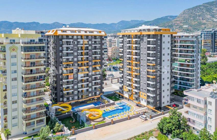 Zentrale Wohnungen 300 M Zum Meer In Mahmutlar Alanya