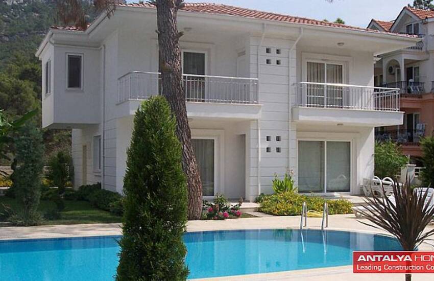 Cozy Villa in the Kemer Town Center in Antalya 1
