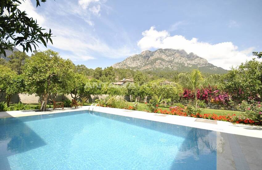 Villa Individuelle De Luxe Avec Grand Jardin À Kemer Antalya 6