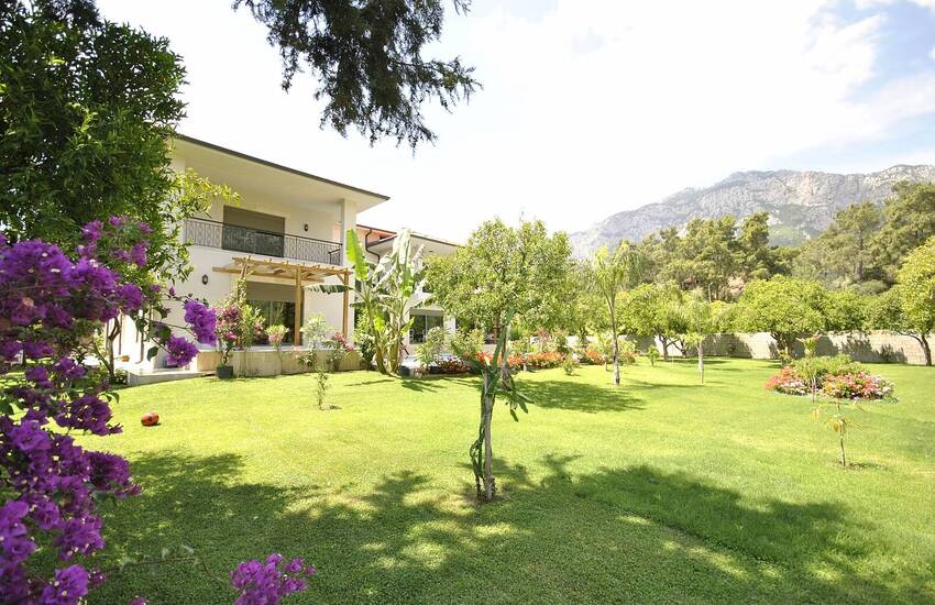 Deluxe Vrijstaande Villa Met Ruime Tuin In Kemer Antalya 1