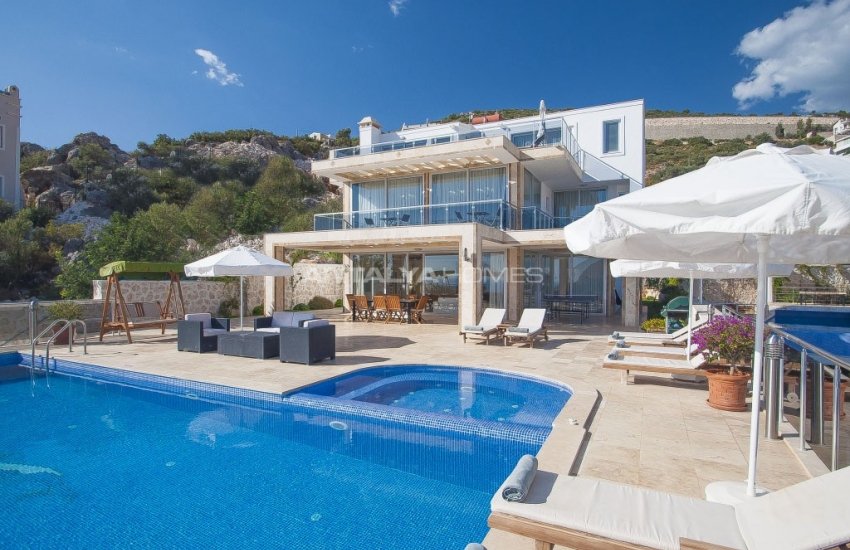 Möblierte Villa In Einer Prestigeträchtigen Gegend In Kalkan 1