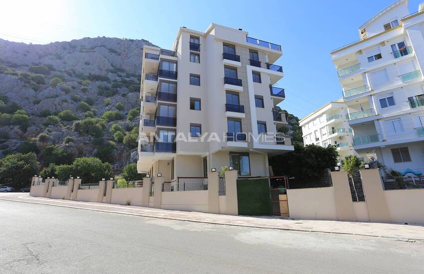 عقارات كونيالتي انطاليا على بعد 2.3 كم من الشاطئ 3