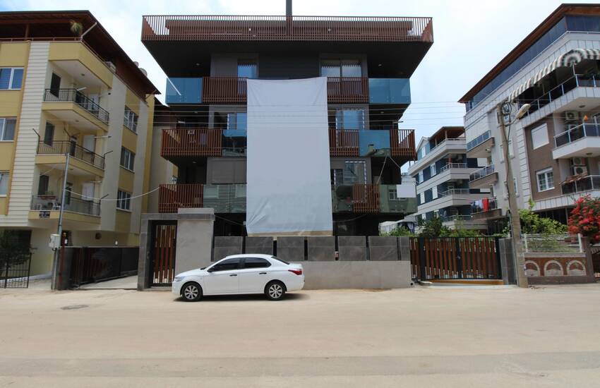 Immobilien Zu Verkaufen Sind 100 M Von Akdeniz Universität In Antalya