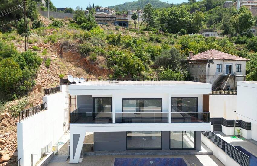 Sea and Nature-view Houses with Pools in Alanya 6