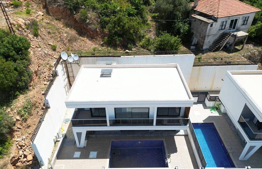 Sea and Nature-view Houses with Pools in Alanya 7