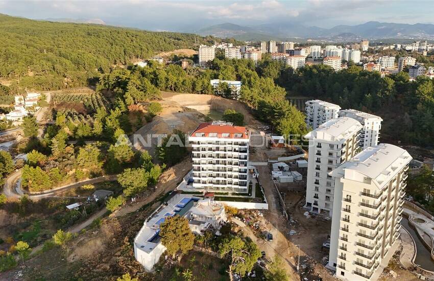Modern Real Estate Close to All Amenities in Avsallar Alanya