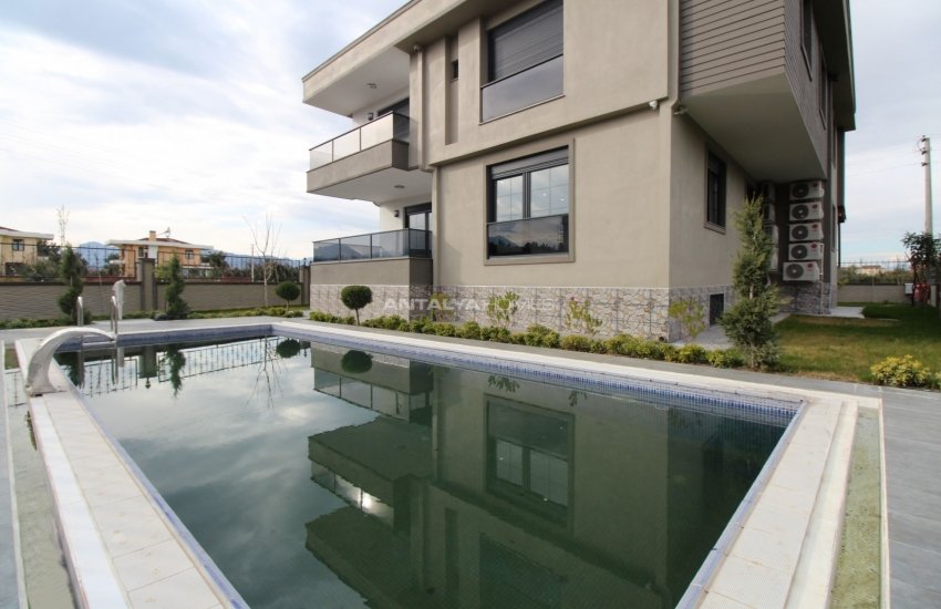 Antalya Villa Suited for Extended Families in Döşemealtı 13