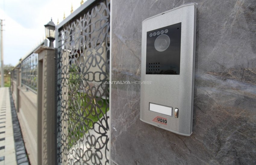 Antalya Villa Suited for Extended Families in Döşemealtı 4