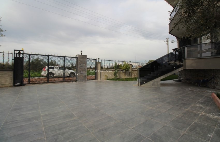 Antalya Villa Suited for Extended Families in Döşemealtı 6