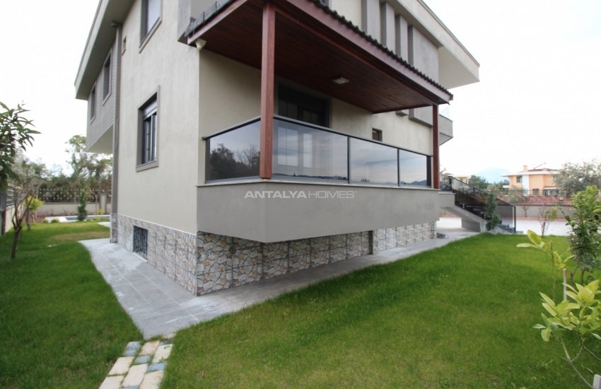 Antalya Villa Suited for Extended Families in Döşemealtı 10