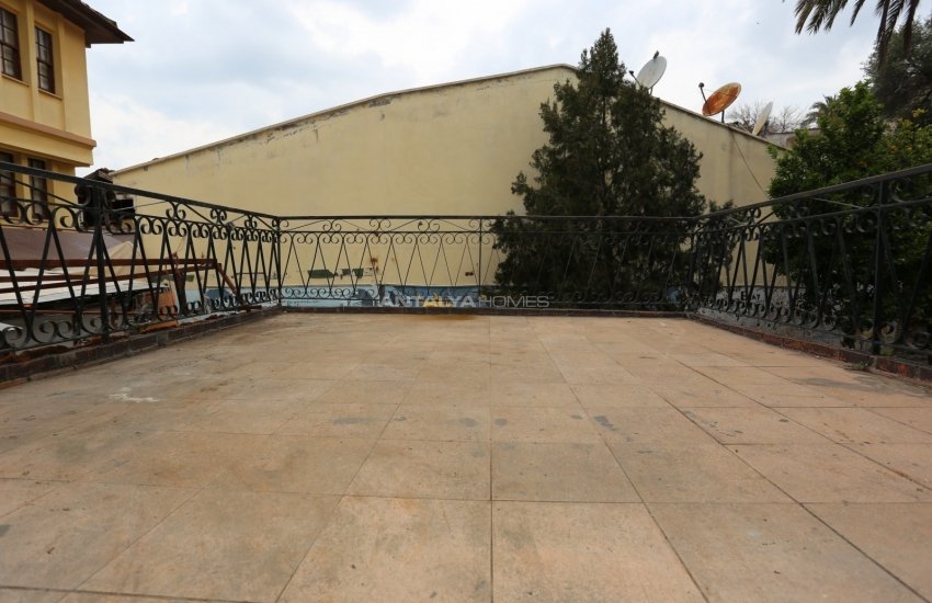 Zentrale Gewerbeimmobilie In Der Nähe Des Meeres In Kaleici 5