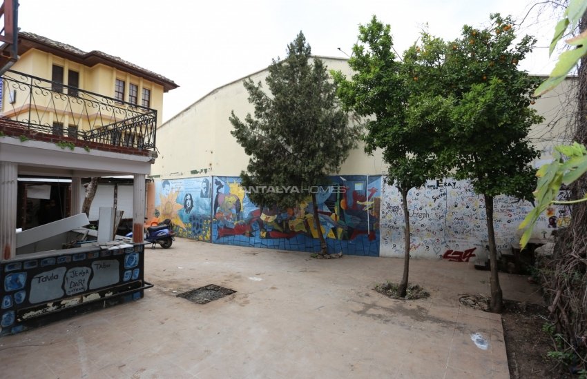 Zentrale Gewerbeimmobilie In Der Nähe Des Meeres In Kaleici 2