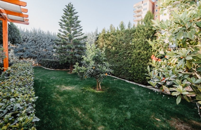 Lara Güzeloba'da Özel Havuzlu ve Bahçeli Dubleks Villa 4