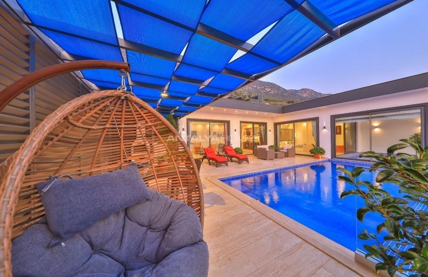 Modernly Designed Villas with Panoramic Sea and Forest View 13
