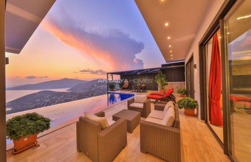 Modernly Designed Villas with Panoramic Sea and Forest View 16