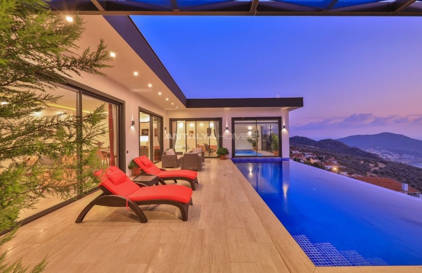 Modernly Designed Villas with Panoramic Sea and Forest View 18