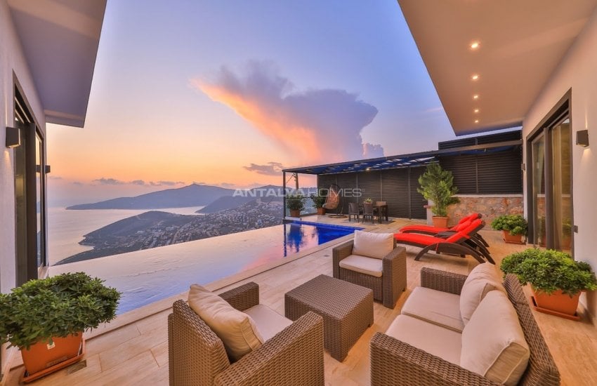Modernly Designed Villas with Panoramic Sea and Forest View 3