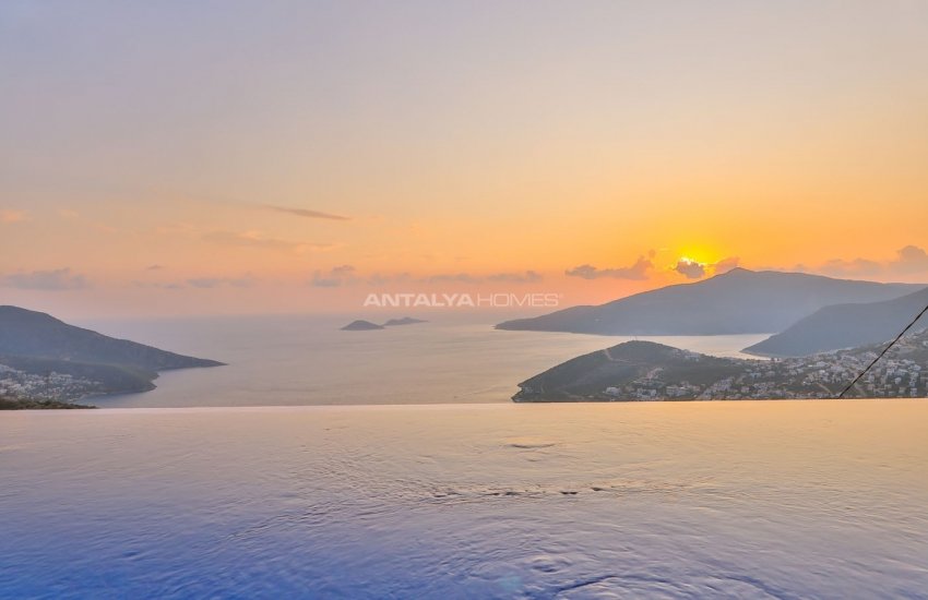 Modernly Designed Villas with Panoramic Sea and Forest View 7