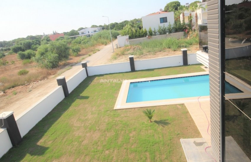 Belek'te Müstakil Yaşama Uygun Özel Havuzlu Villa 4