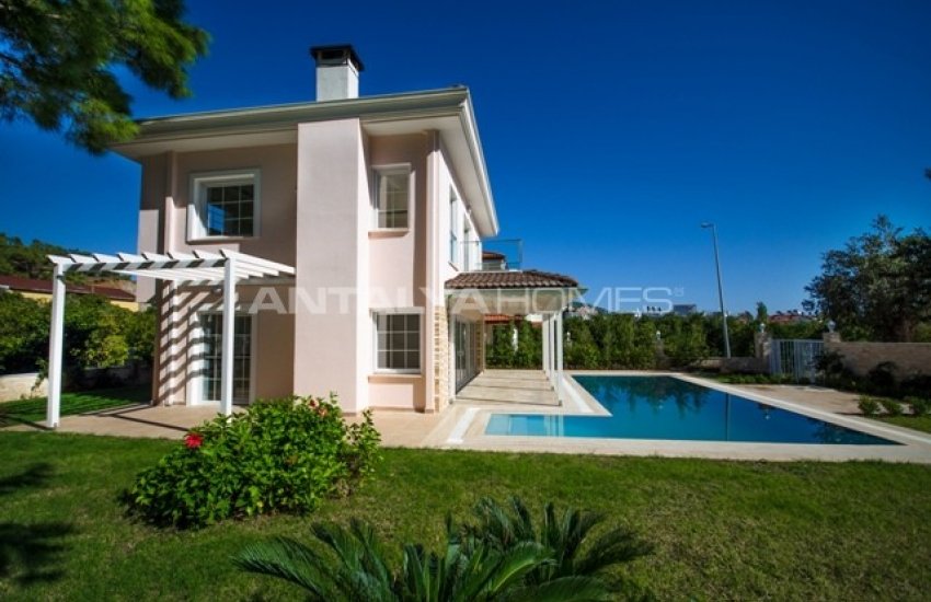 فيلا مشرقة مع مسبح خاص في كيمير شاميوفا 4