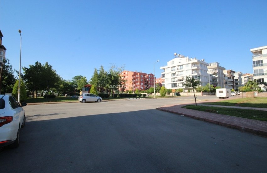 2+1 Apartment in a Privileged Location in Lara 2